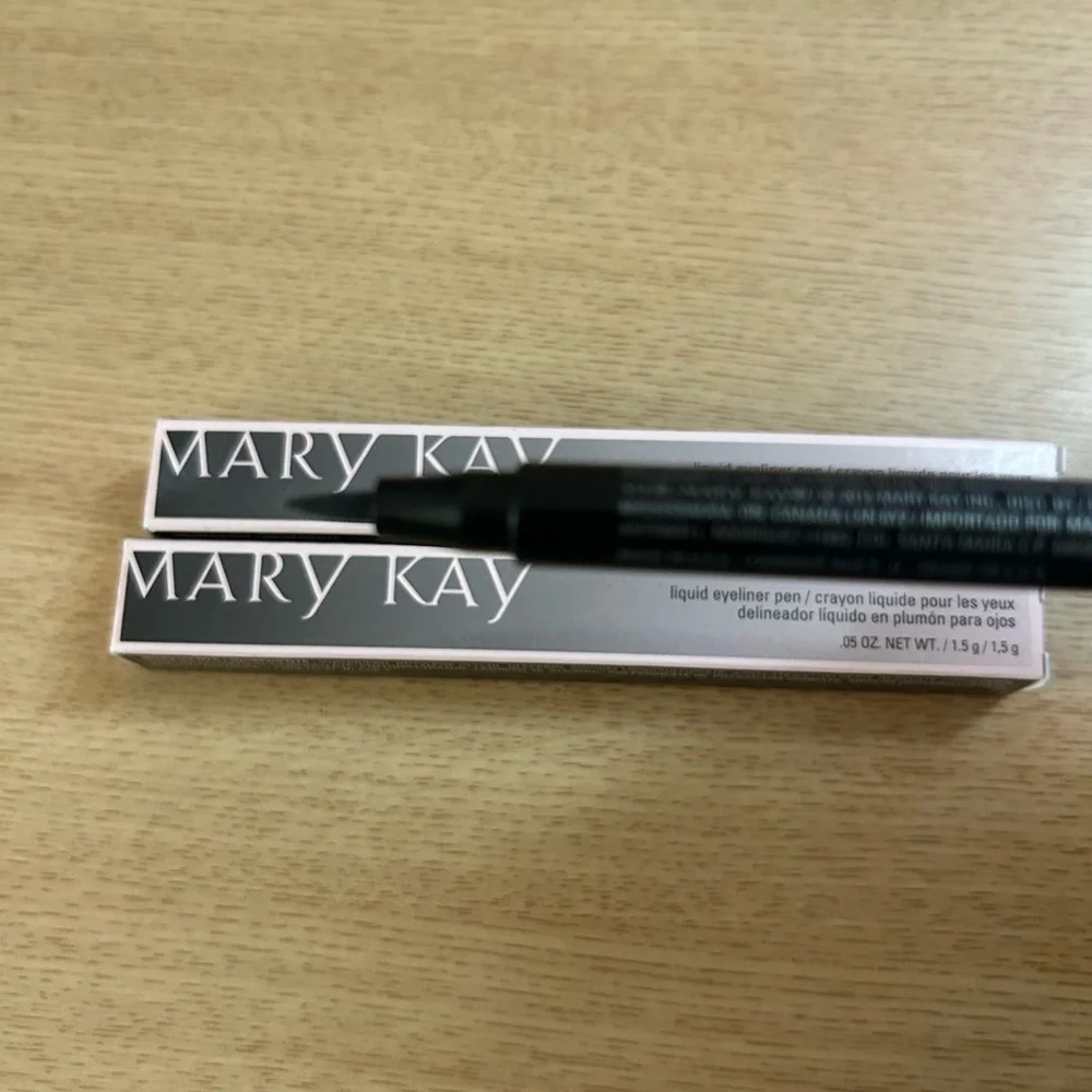 Mary Kay Liquid Eyeliner Pen - Black